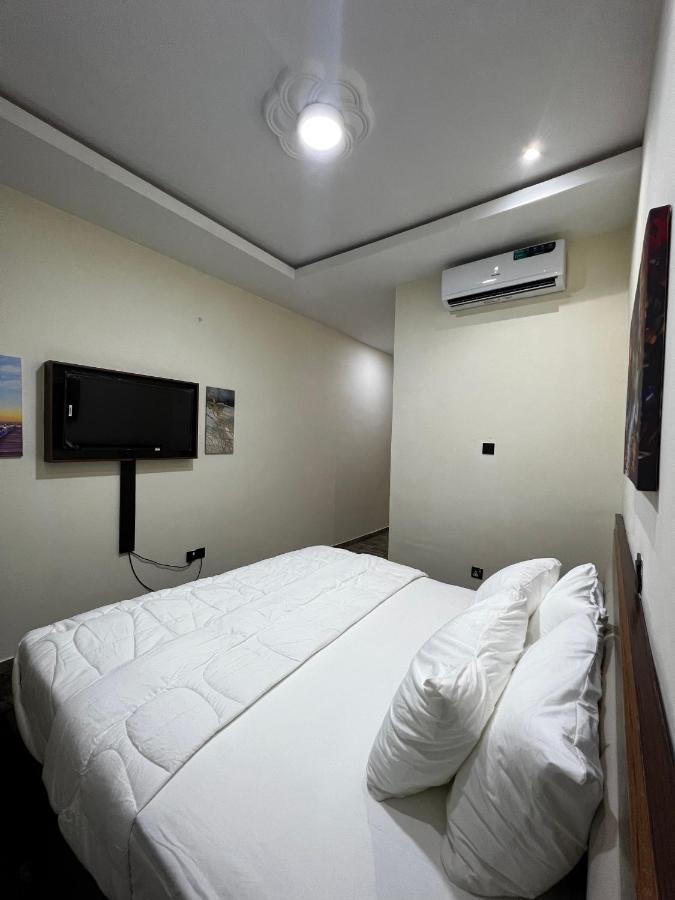 Fragrance Apartments And Suites Ibadan Exterior photo